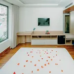 Rice House Hotel & Apartment